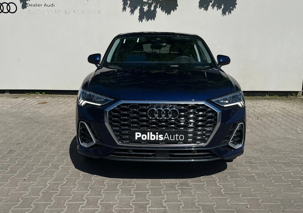 Audi Q3 cena 185556 przebieg: 8, rok produkcji 2024 z Rybnik małe 379